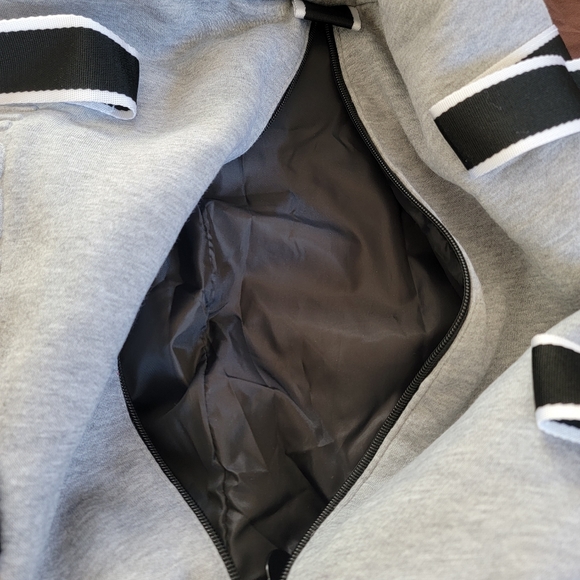 NWT Victoria's Secret Sport Duffle Bag - Picture 5 of 7